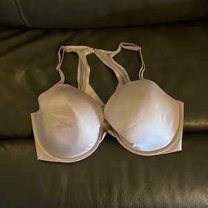 Victoria’s Secret front clasp bra 38DDD